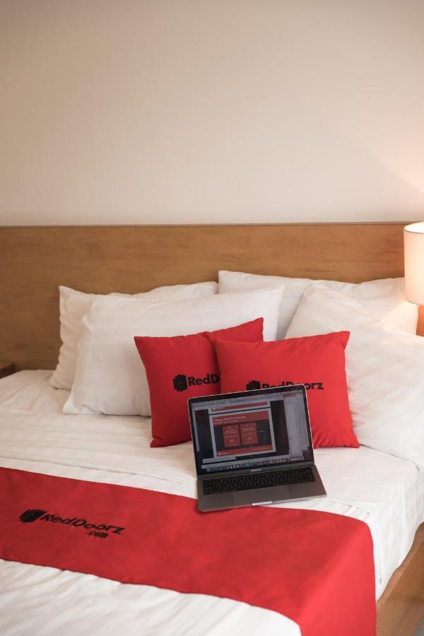 Reddoorz Marieline 2 Hotel Cidade de Ho Chi Minh Exterior foto